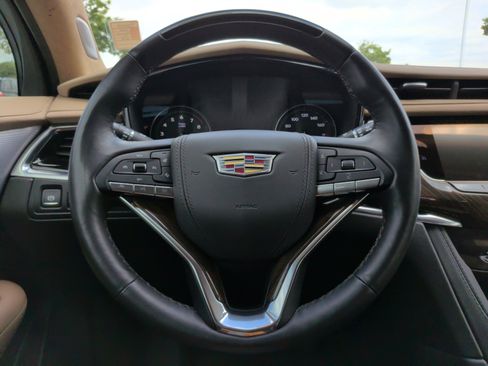 Used 2023 Cadillac XT6 Premium Luxury w/ Platinum Package FWD image 21