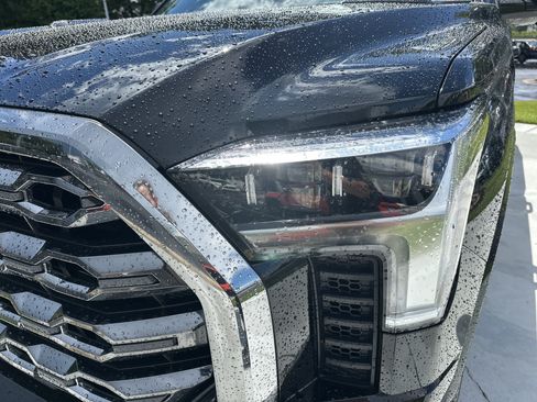 Used 2024 Toyota Tundra Platinum AWD/4WD image 6