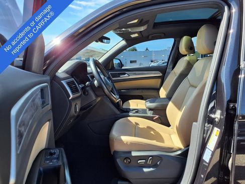 Used 2020 Volkswagen Atlas Cross Sport SE w/ Panoramic Sunroof Package AWD/4WD image 19