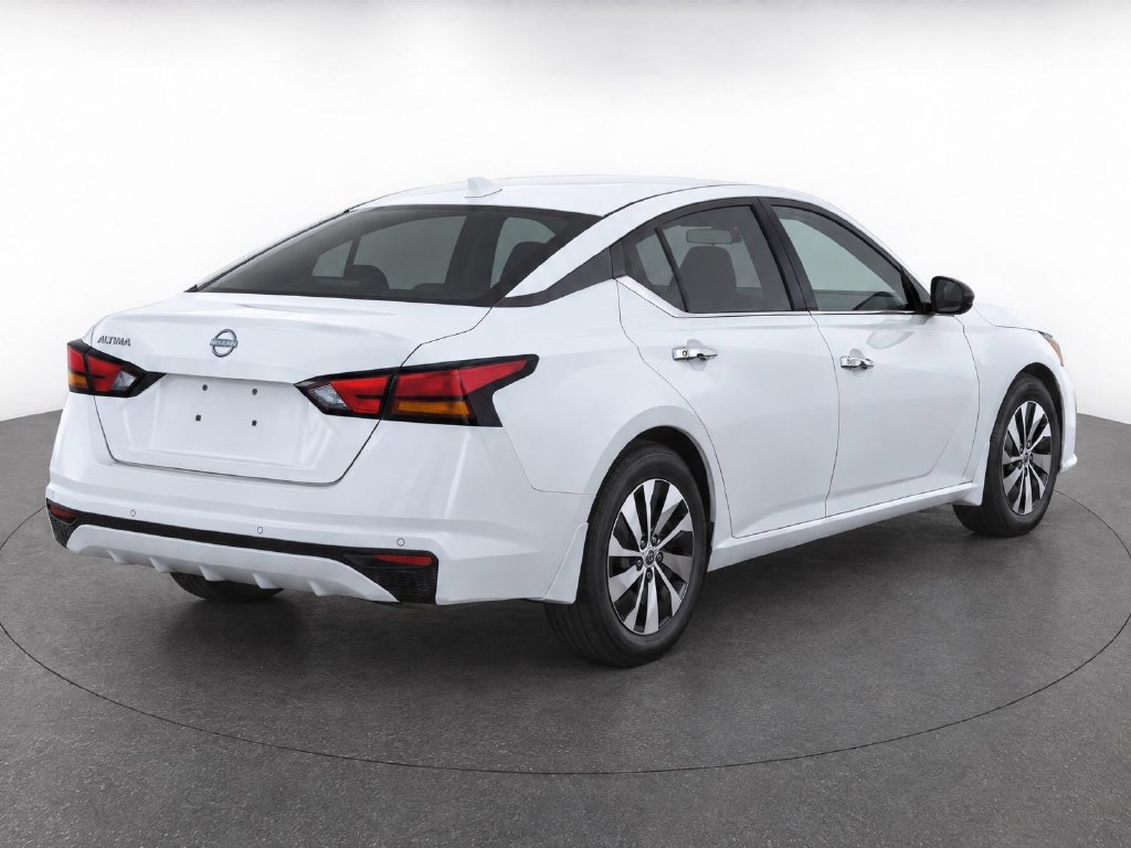 Certified 2025 Nissan Altima 2.5 S FWD image 3