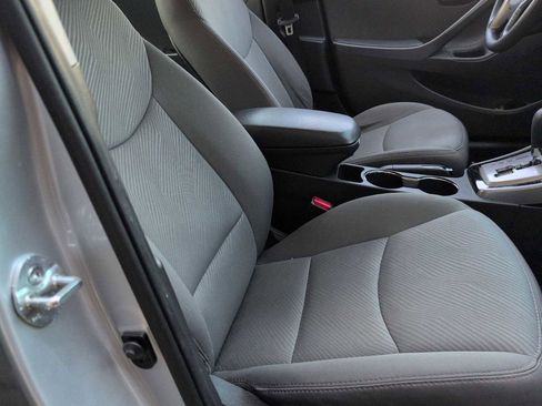 Used 2013 Hyundai Elantra GLS w/ Preferred Pkg image 21