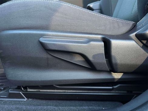 Used 2024 Subaru Crosstrek 2.0i Premium image 14