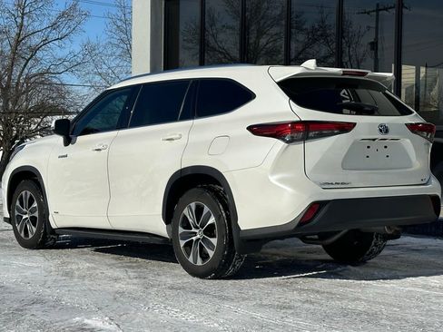 Used 2021 Toyota Highlander XLE image 7