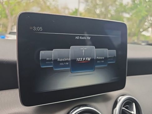 Used 2020 Mercedes-Benz GLA 250 GLA 250 image 17