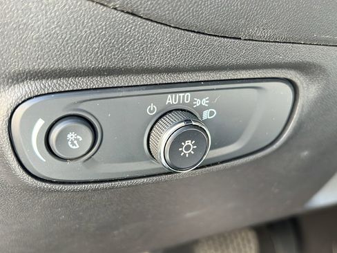 Used 2022 Chevrolet Equinox LT image 14