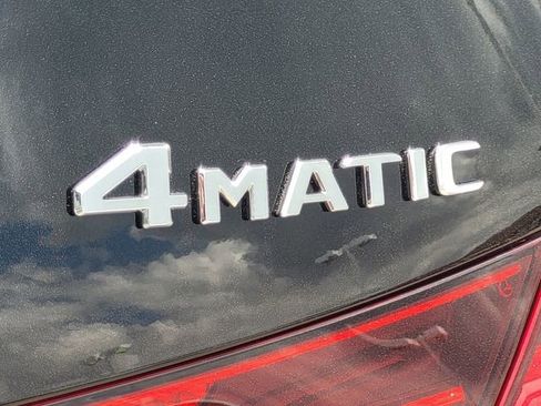 Used 2025 Mercedes-Benz C 300 4MATIC Sedan image 3