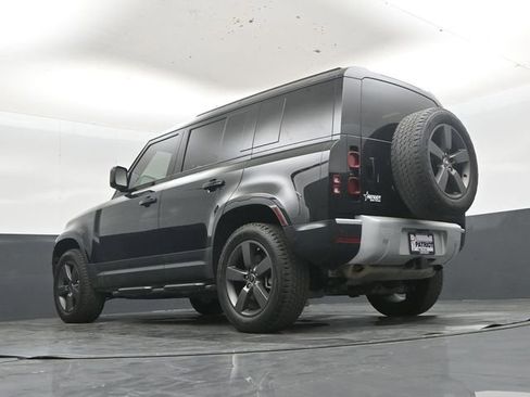 Used 2025 Land Rover Defender 110 S AWD/4WD image 43