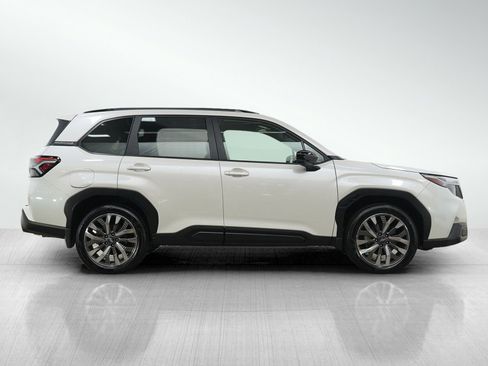 Used 2025 Subaru Forester Touring AWD/4WD image 6