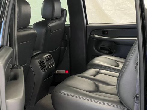 Used 2004 Chevrolet Avalanche Z71 w/ Sun And Sound Package AWD/4WD image 79
