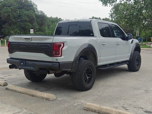 Used 2017 Ford F150 Raptor w/ Equipment Group 802A Luxury AWD/4WD image 4