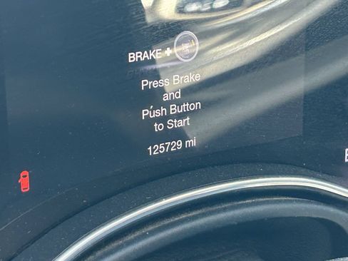 Used 2020 Dodge Durango SXT w/ 3rd Row Seating Group RWD image 10