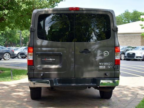 Used 2016 Nissan NV 3500 SV w/ SV Technology Package image 10