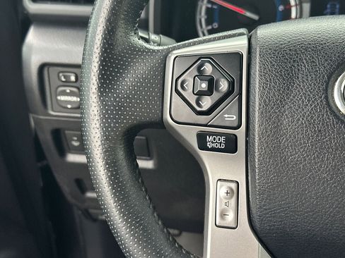 Used 2017 Toyota 4Runner SR5 image 24