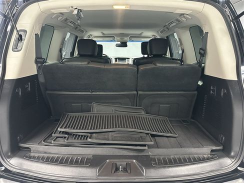 Used 2016 INFINITI QX80 4WD w/ Deluxe Technology Package image 5