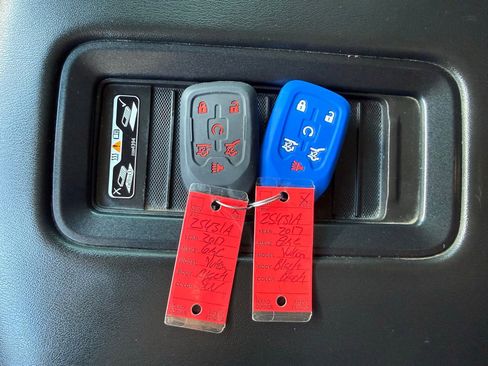 Used 2017 GMC Yukon SLT image 50