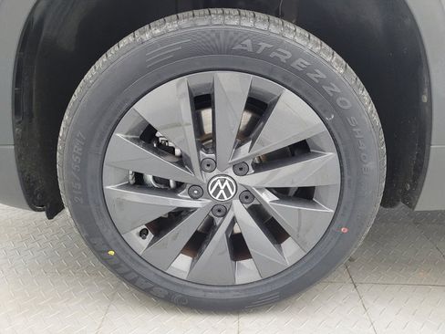Used 2022 Volkswagen Taos S FWD image 31
