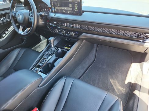 Used 2024 Honda Accord Touring image 16