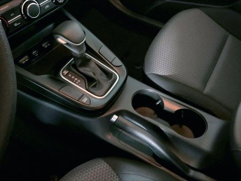 Used 2025 Kia Soul LX image 17