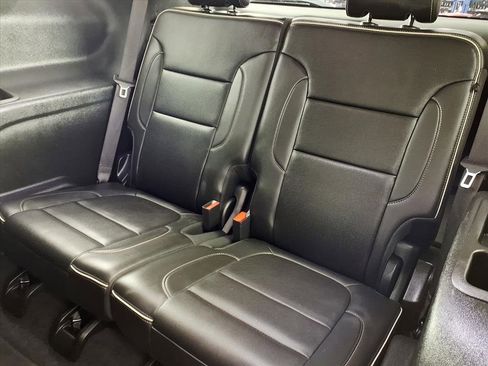 Used 2023 GMC Acadia Denali image 15