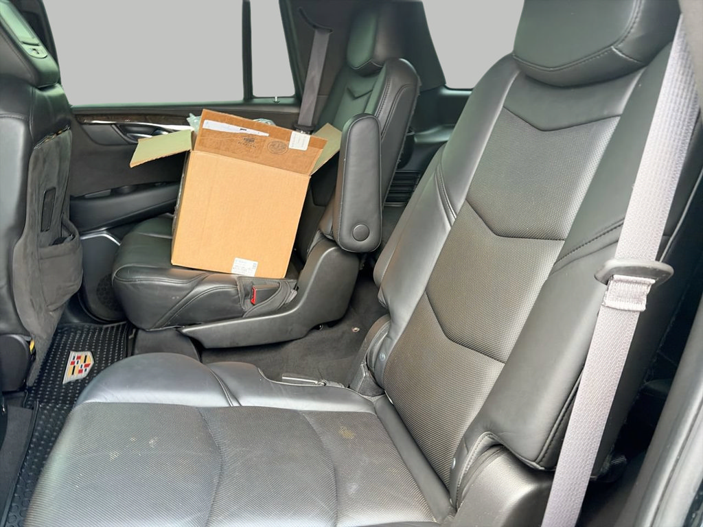 Used 2015 Cadillac Escalade Platinum AWD/4WD image 14
