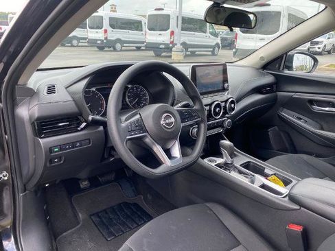 Used 2025 Nissan Sentra SV FWD image 12