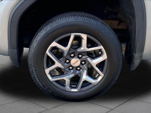 Used 2023 GMC Sierra 1500 SLT w/ SLT Premium Package AWD/4WD image 11