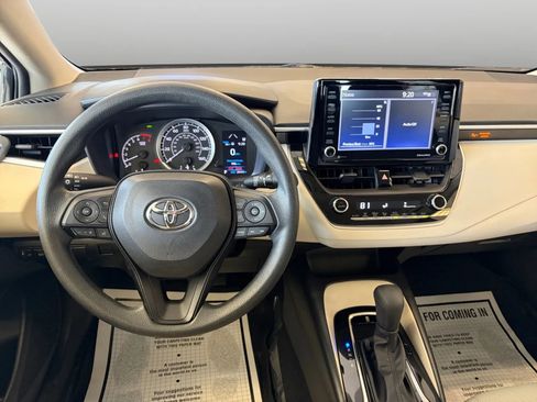 Used 2022 Toyota Corolla LE w/ LE Convenience Package image 23