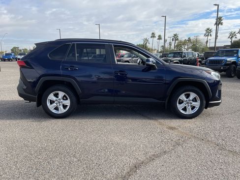 Used 2019 Toyota RAV4 XLE image 6
