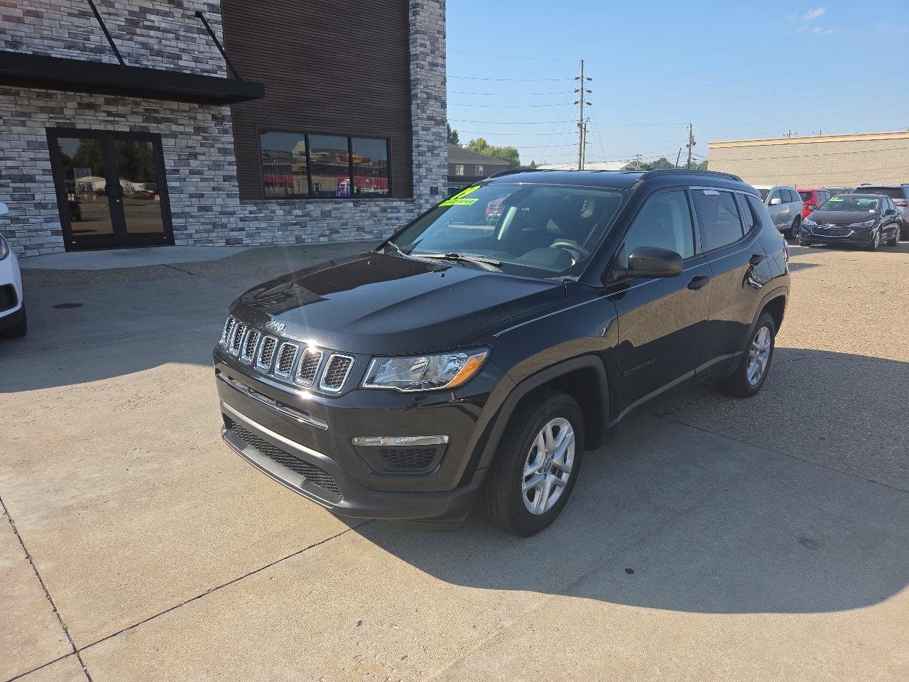 Used 2019 Jeep Compass Sport FWD image 2