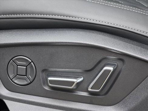 New 2026 Audi SQ7 Premium Plus image 15