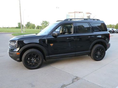 Used 2025 Ford Bronco Sport Badlands AWD/4WD image 3