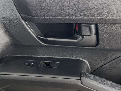 Used 2025 Toyota Tacoma SR5 image 31