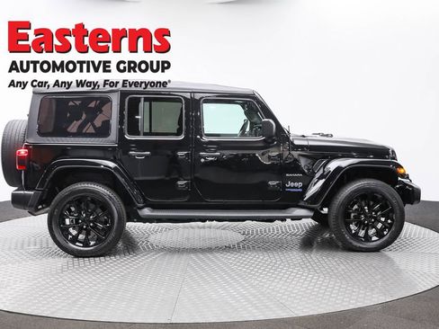 Used 2021 Jeep Wrangler Unlimited Sahara w/ Cold Weather Group AWD/4WD image 4