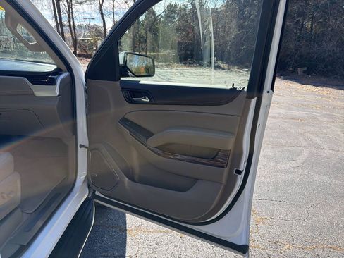 Used 2019 GMC Yukon SLT w/ Open Road Package RWD image 26