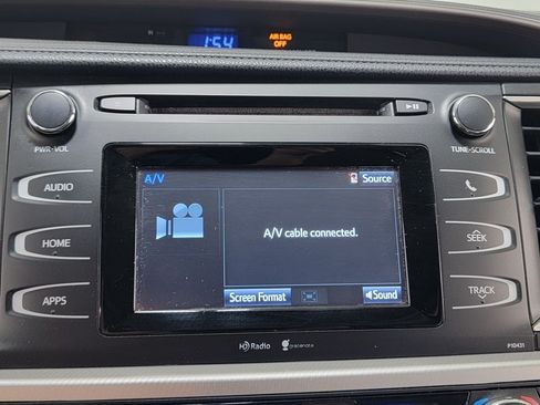 Used 2015 Toyota Highlander Plus AWD/4WD image 21