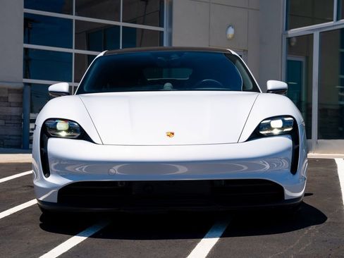 Used 2021 Porsche Taycan 4S AWD/4WD image 4