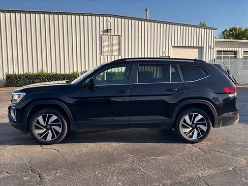 Used 2024 Volkswagen Atlas SE image 7