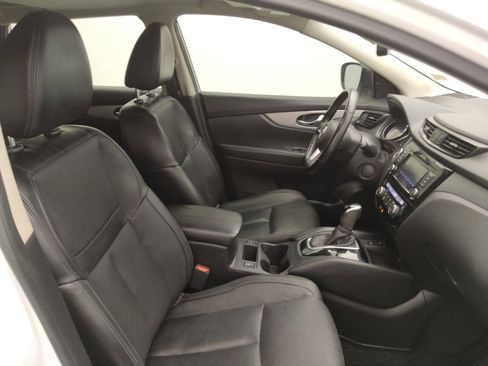 Used 2020 Nissan Rogue Sport SL w/ Premium Package FWD image 21
