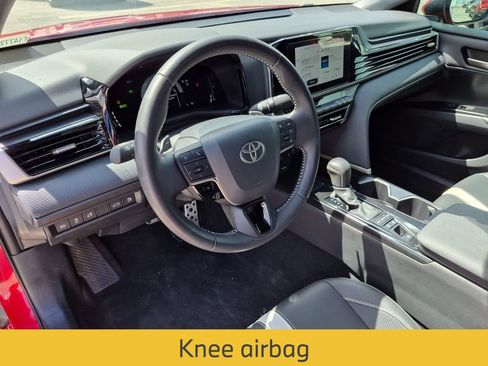 Used 2025 Toyota Camry SE FWD image 32