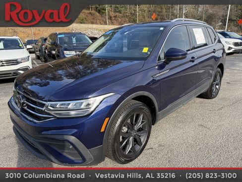 Certified 2023 Volkswagen Tiguan SE image 1