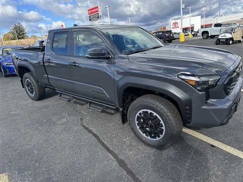 New 2025 Toyota Tacoma TRD Off-Road image 6