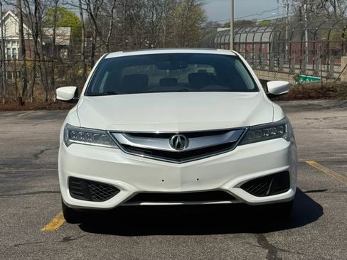 Used 2018 Acura ILX image 2