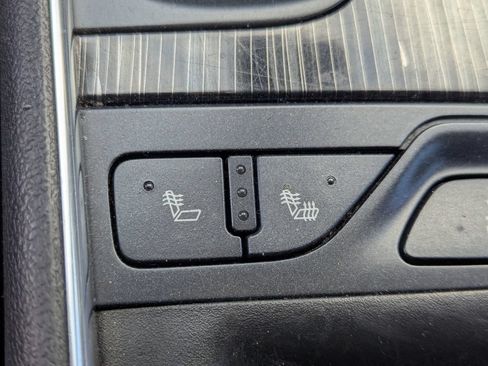 Used 2016 Chevrolet Impala LTZ FWD image 18
