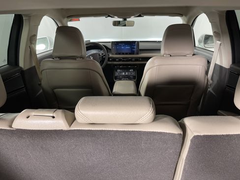 Used 2021 Lincoln Nautilus Standard image 15