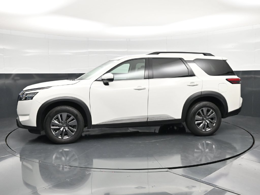 Used 2025 Nissan Pathfinder SV AWD/4WD image 6