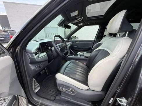 Certified 2024 Kia EV9 GT-Line AWD/4WD image 7