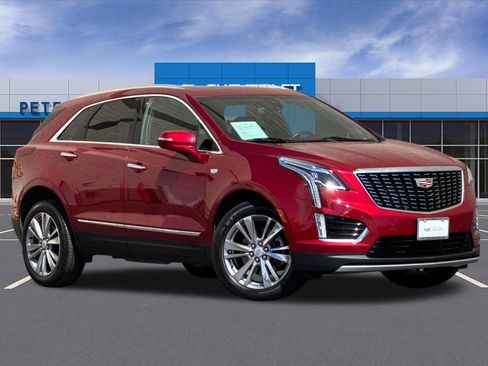 Used 2023 Cadillac XT5 Premium Luxury AWD/4WD image 2