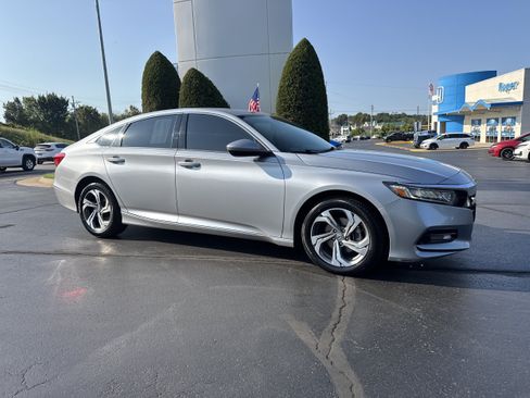 Used 2018 Honda Accord EX image 1