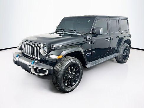 Used 2023 Jeep Wrangler Sahara image 3