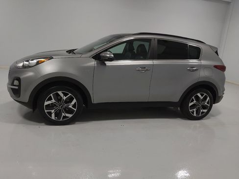 Used 2022 Kia Sportage EX w/ EX Technology Package AWD/4WD image 2